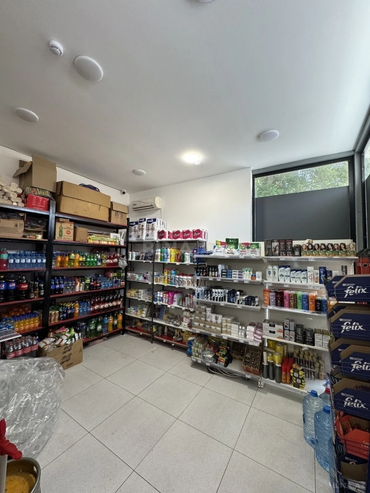 Satılır obyekt 57 m²