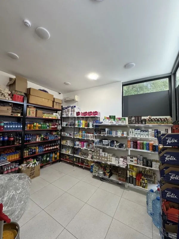 Satılır obyekt 57 m²