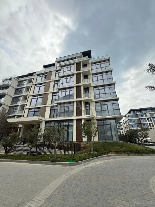 Satılır 2 otaqlı mənzil 85.6 m²