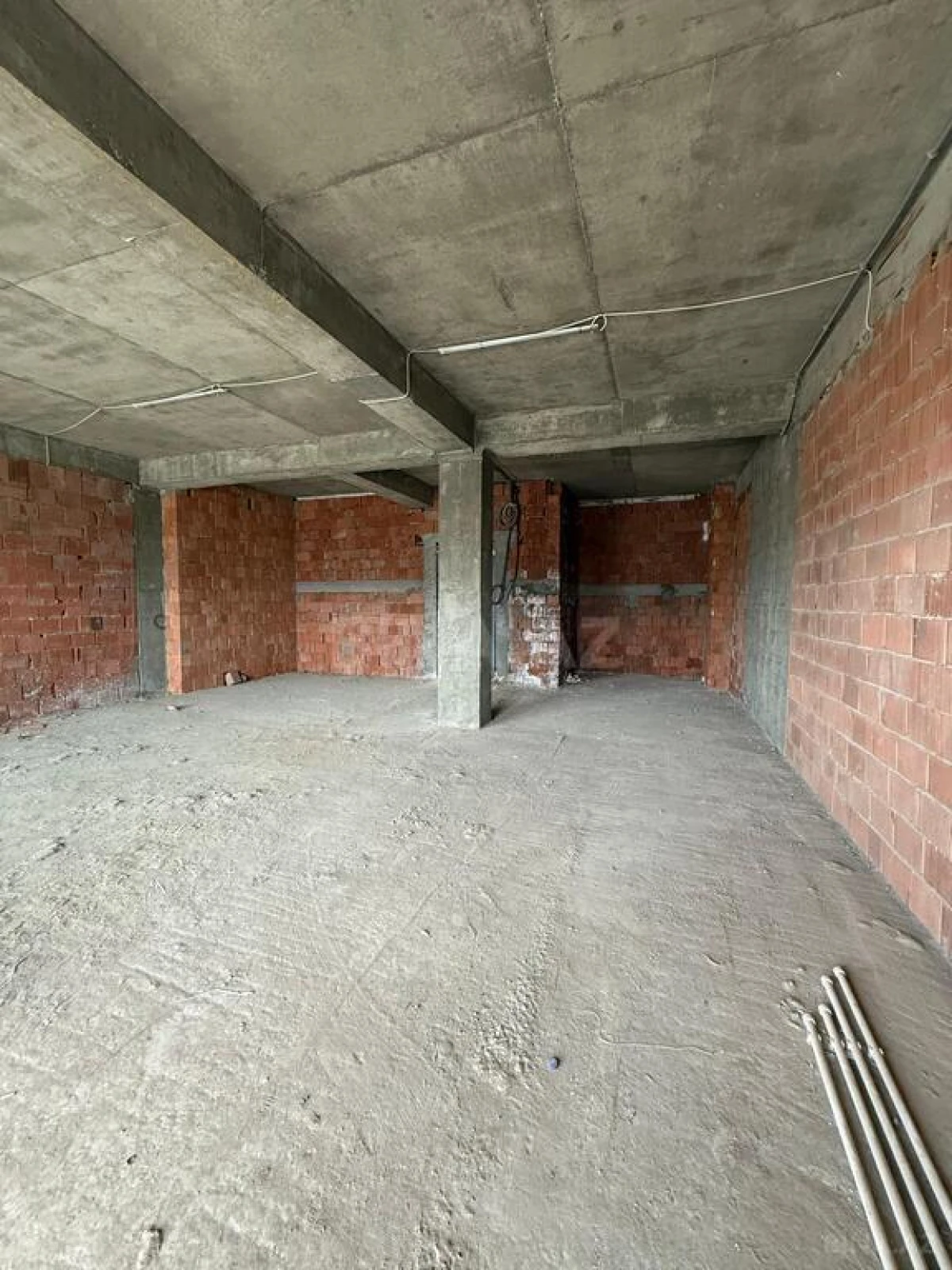 Satılır 1 otaqlı mənzil 58 m²