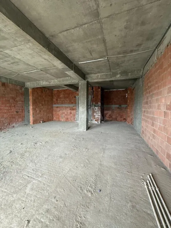 Satılır 1 otaqlı mənzil 58 m²