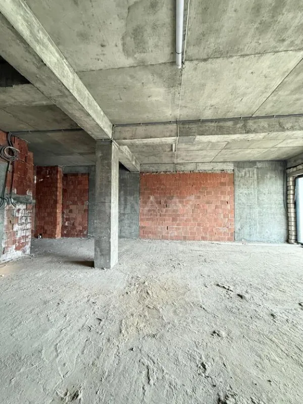 Satılır 1 otaqlı mənzil 58 m²