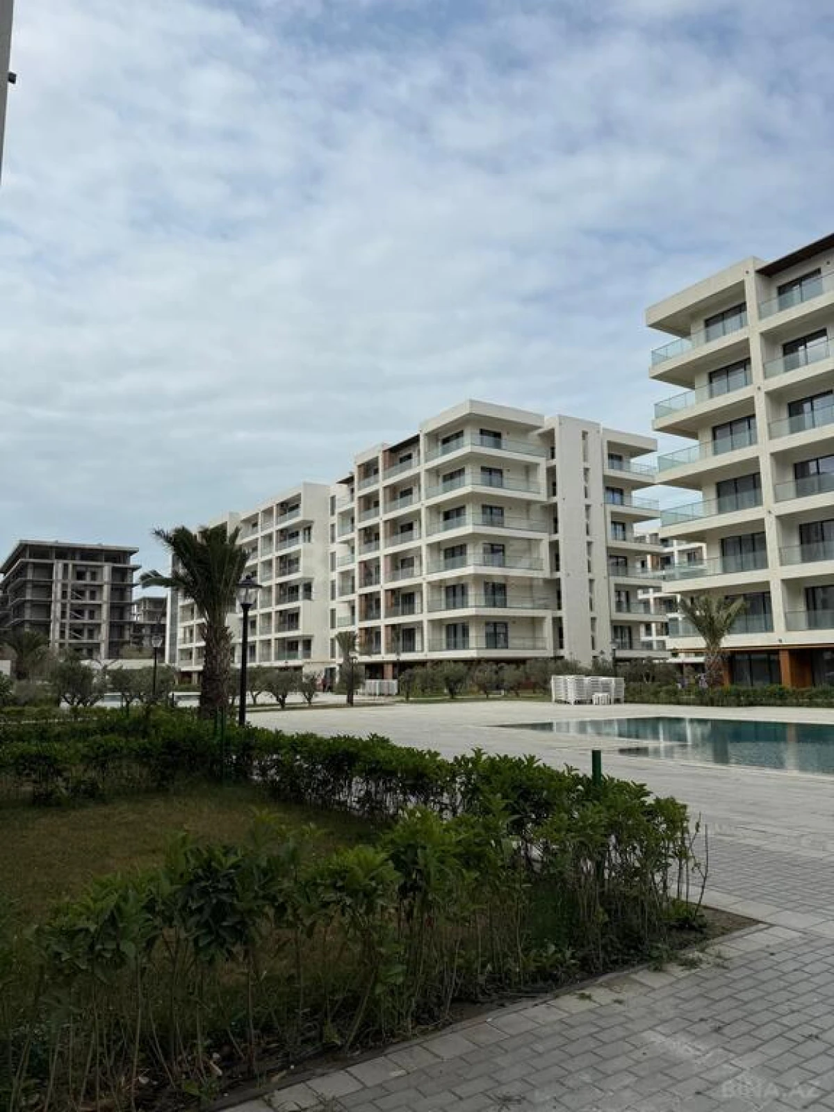 Satılır 1 otaqlı mənzil 58 m²