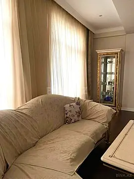 Satılır 3 otaqlı mənzil 137 m²