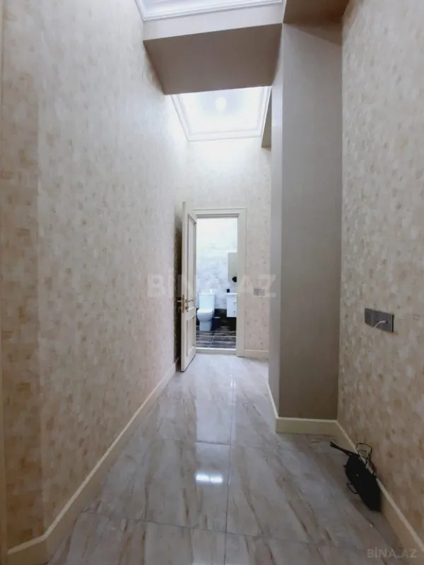 Kirayə verilir 6 otaqlı həyət evi 300 m²