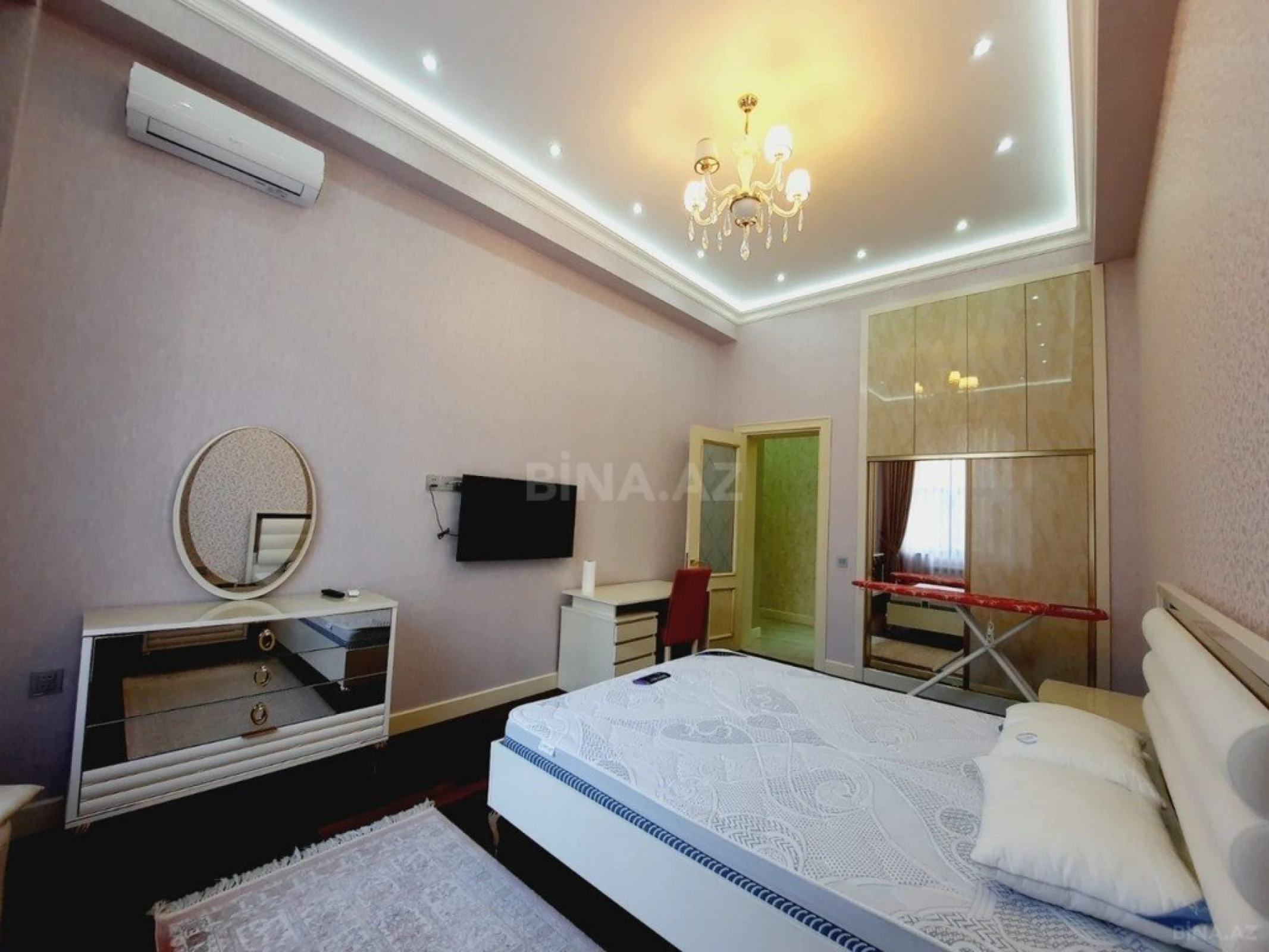 Kirayə verilir 6 otaqlı həyət evi 300 m²
