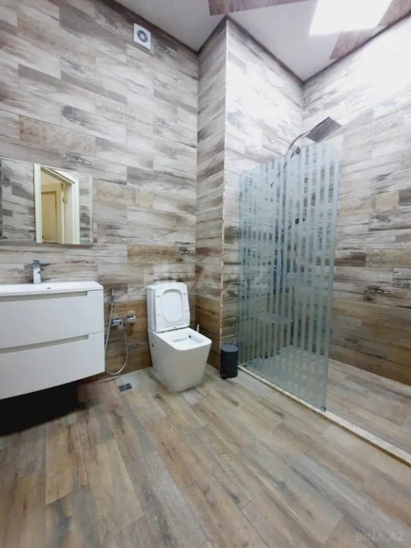 Kirayə verilir 6 otaqlı həyət evi 300 m²