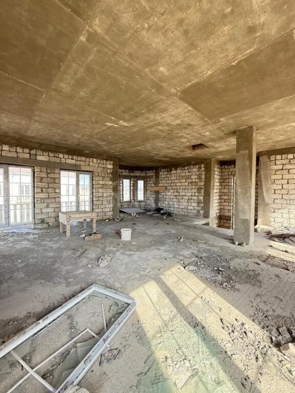 Satılır 6 otaqlı həyət evi 230 m²