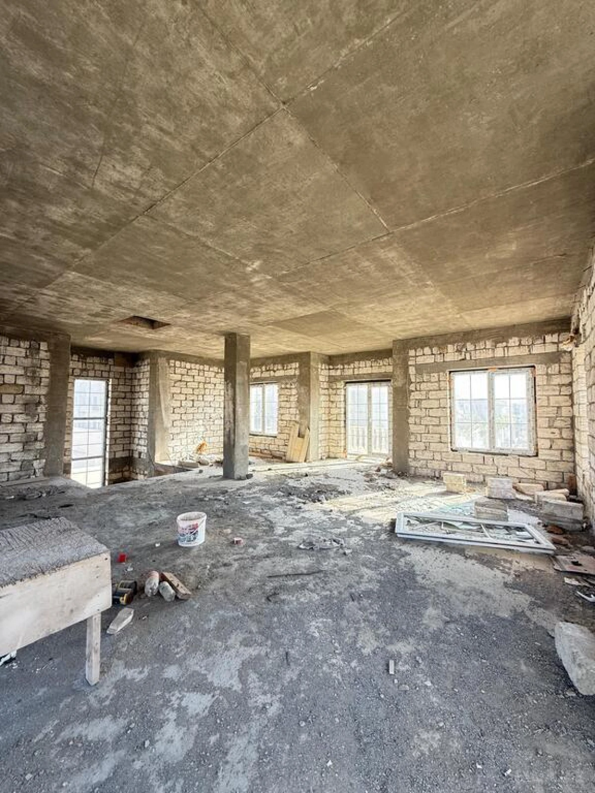 Satılır 6 otaqlı həyət evi 230 m²