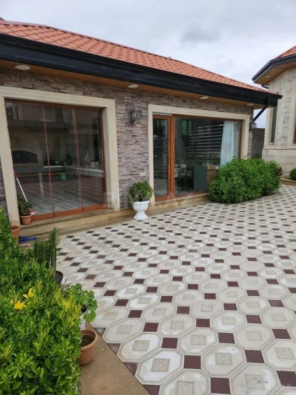 Kirayə verilir 3 otaqlı həyət evi 300 m²