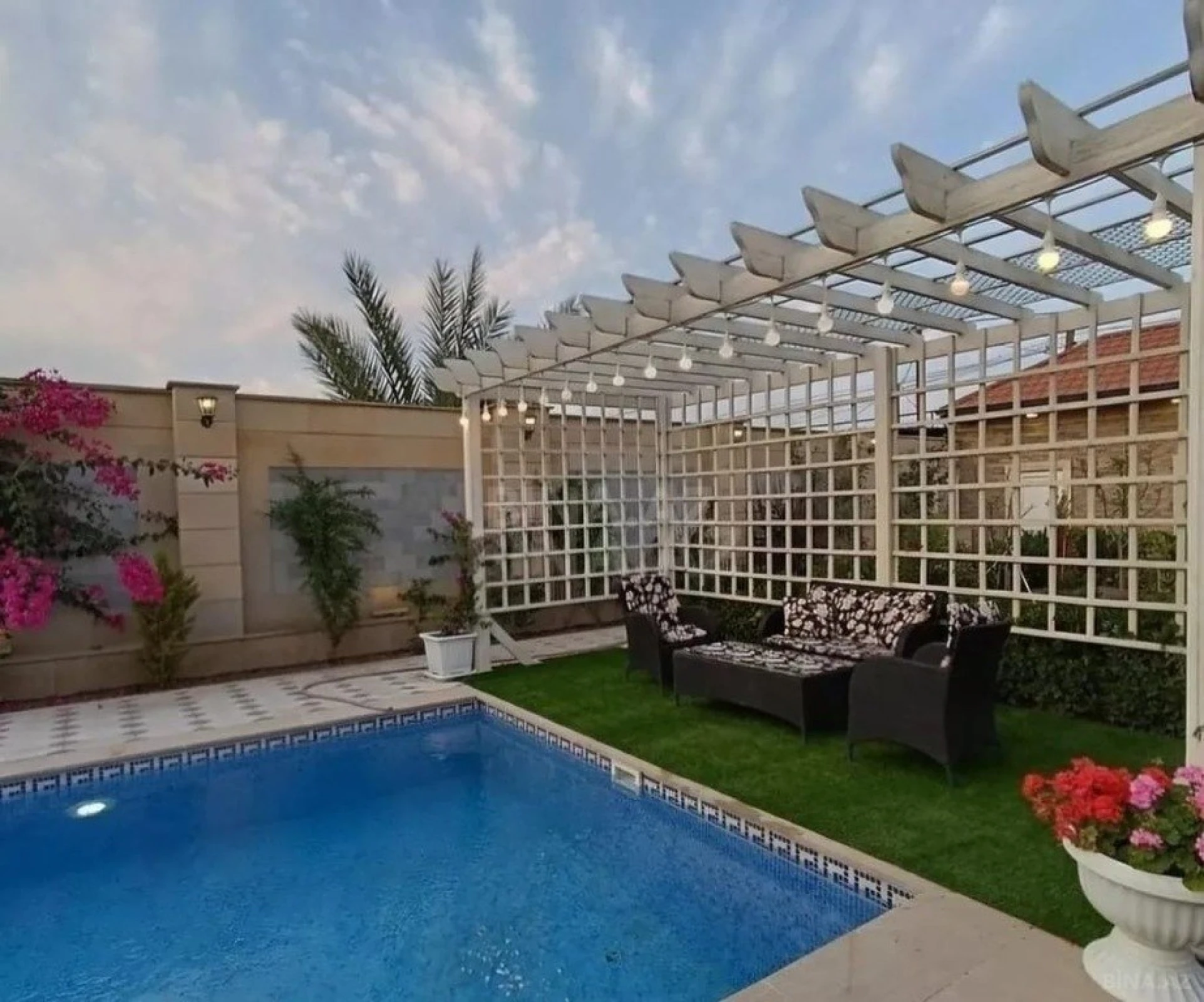 Kirayə verilir 3 otaqlı həyət evi 300 m²