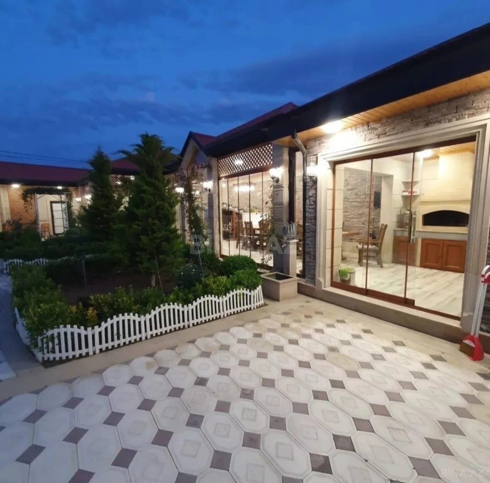 Kirayə verilir 3 otaqlı həyət evi 300 m²