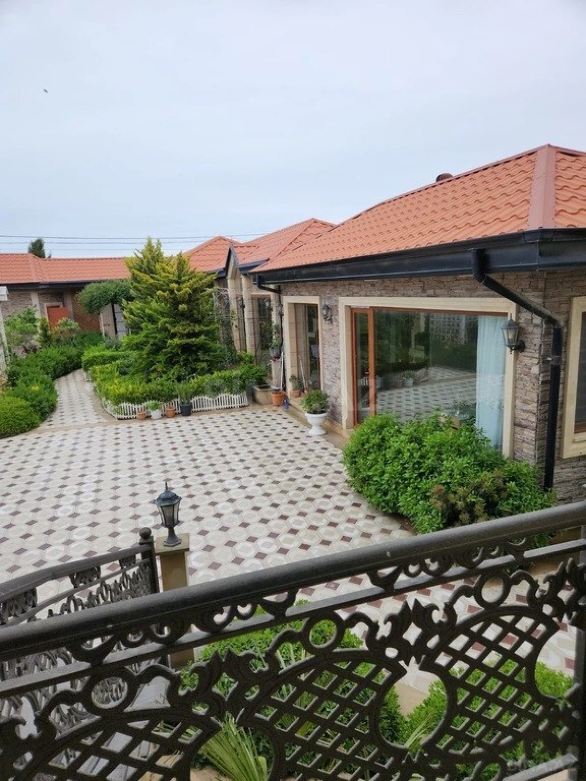 Kirayə verilir 3 otaqlı həyət evi 300 m²