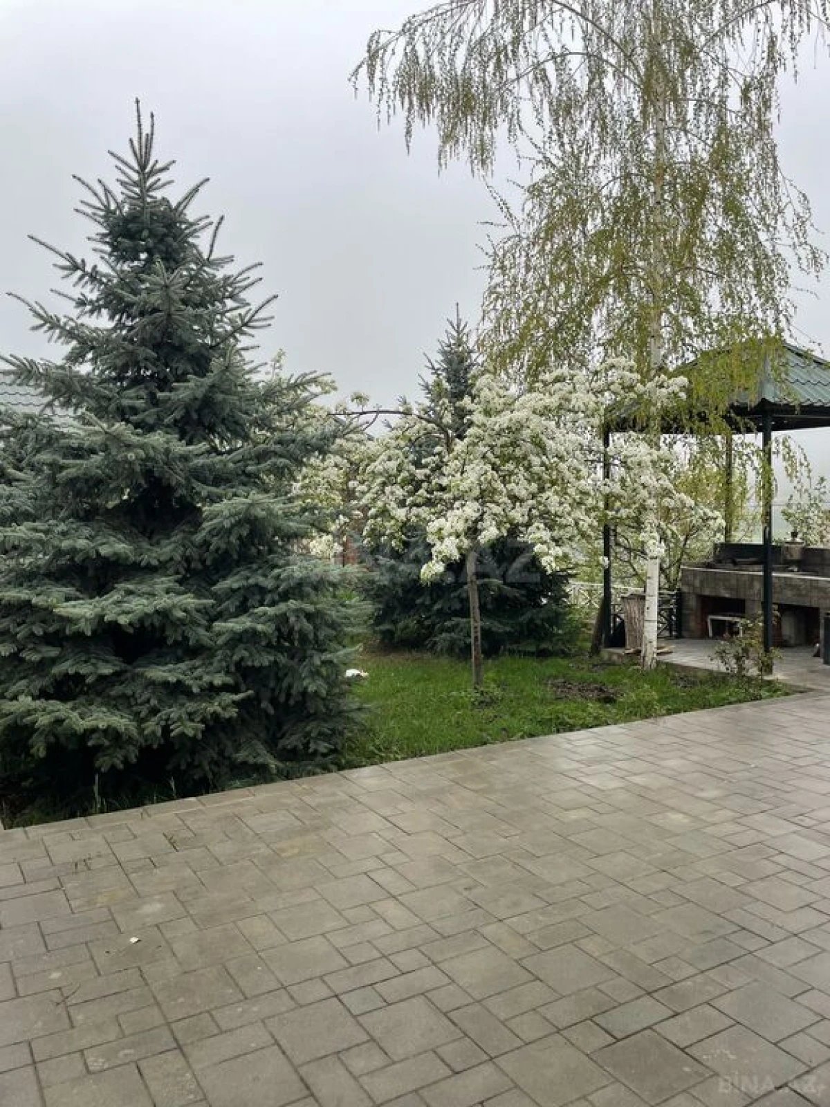 Satılır 4 otaqlı həyət evi 200 m²