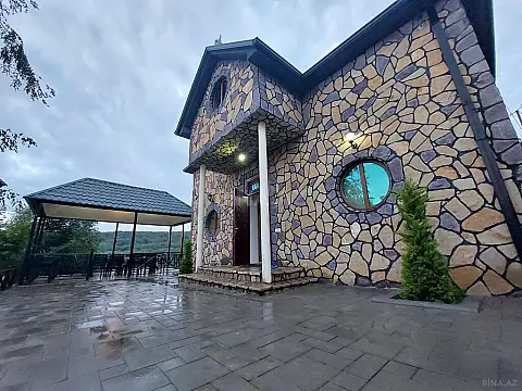 Satılır 4 otaqlı həyət evi 200 m²