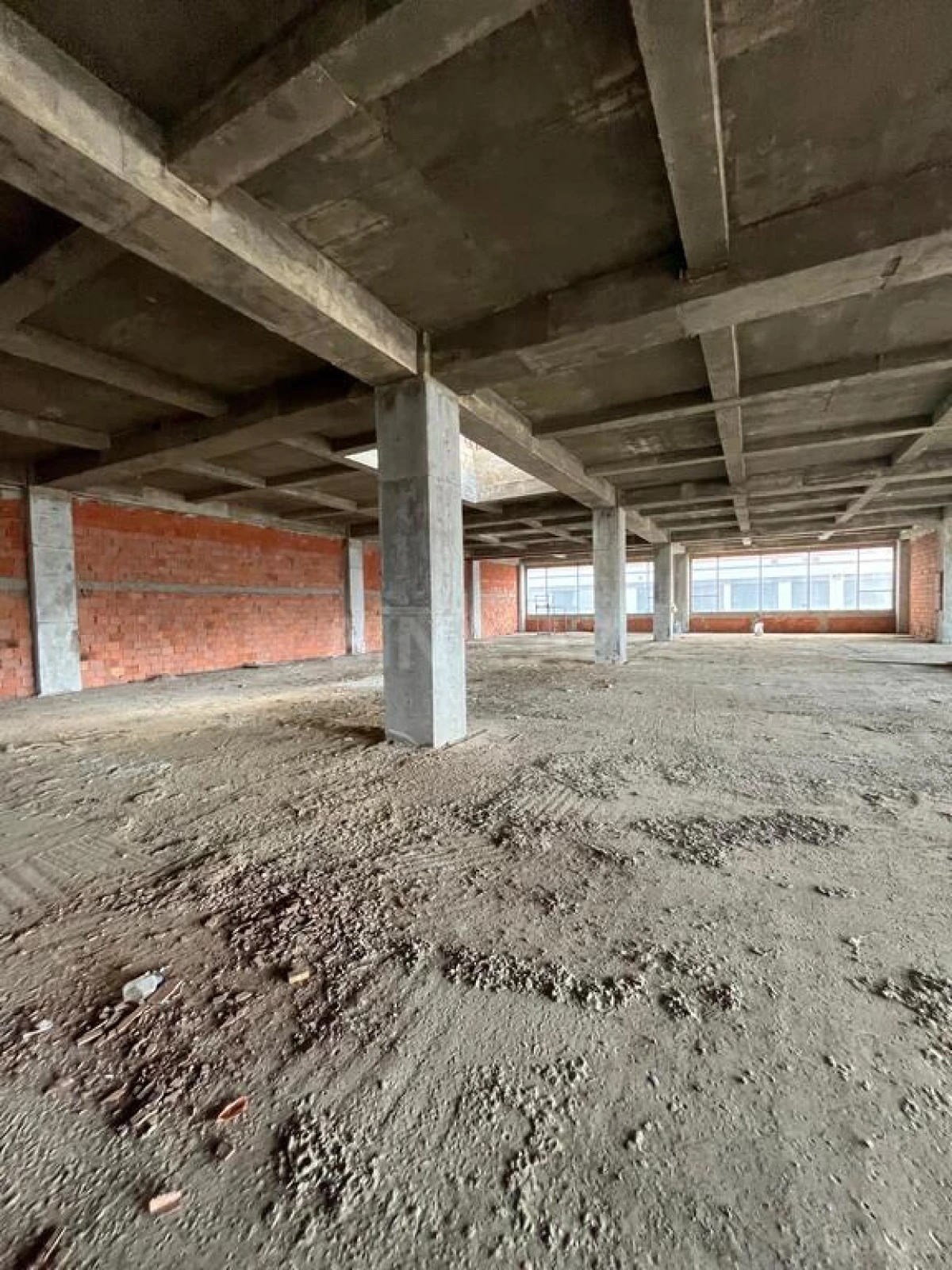 Satılır obyekt 2230 m²