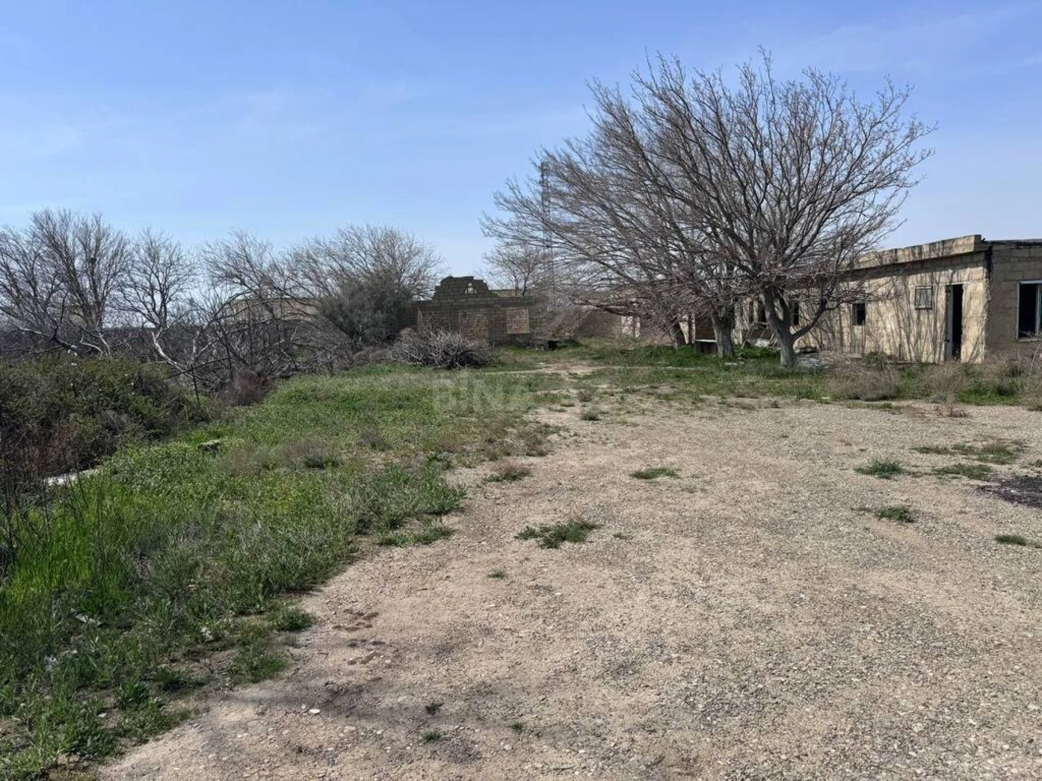 Satılır torpaq sahəsi 200 m²