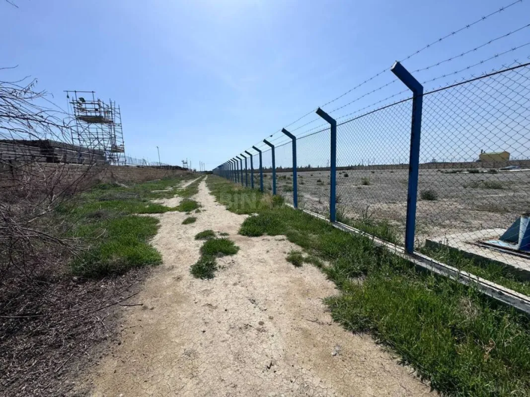 Satılır torpaq sahəsi 200 m²
