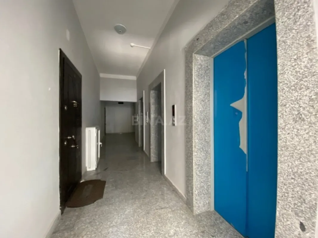 Satılır 3 otaqlı mənzil 159 m²