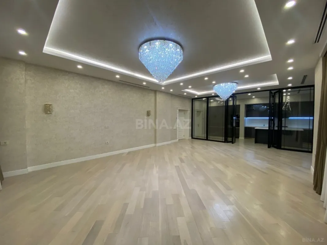 Satılır 3 otaqlı mənzil 159 m²