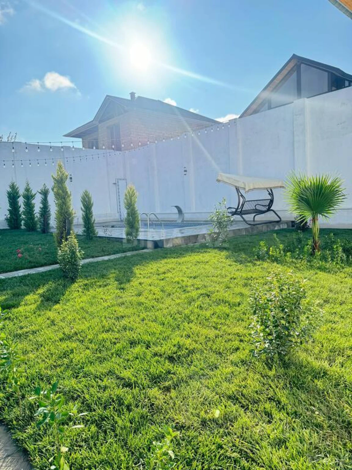 Satılır 6 otaqlı həyət evi 200 m²