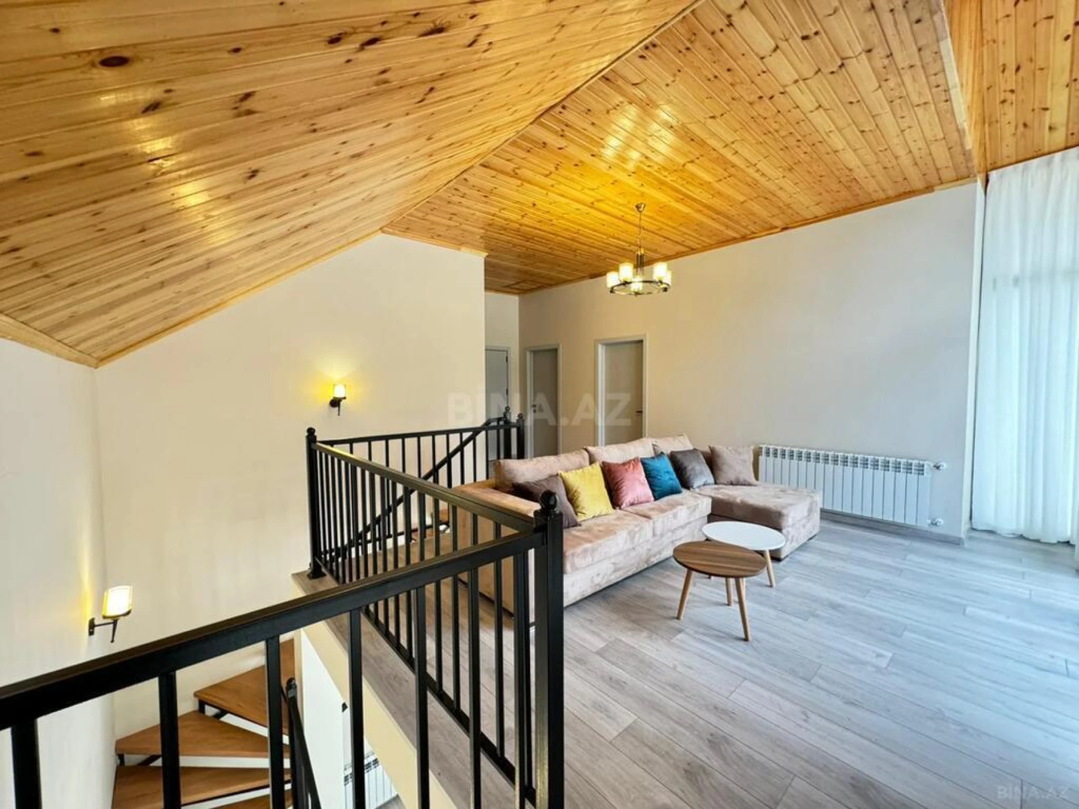 Satılır 6 otaqlı həyət evi 200 m²