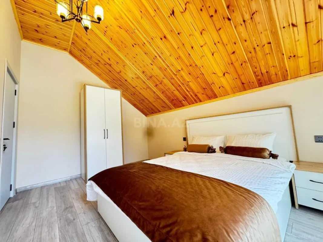 Satılır 6 otaqlı həyət evi 200 m²