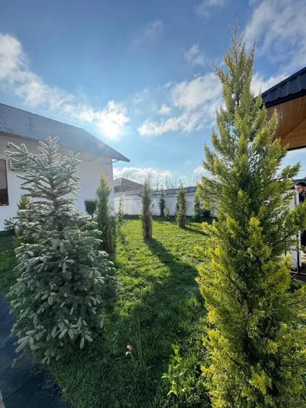 Satılır 6 otaqlı həyət evi 200 m²