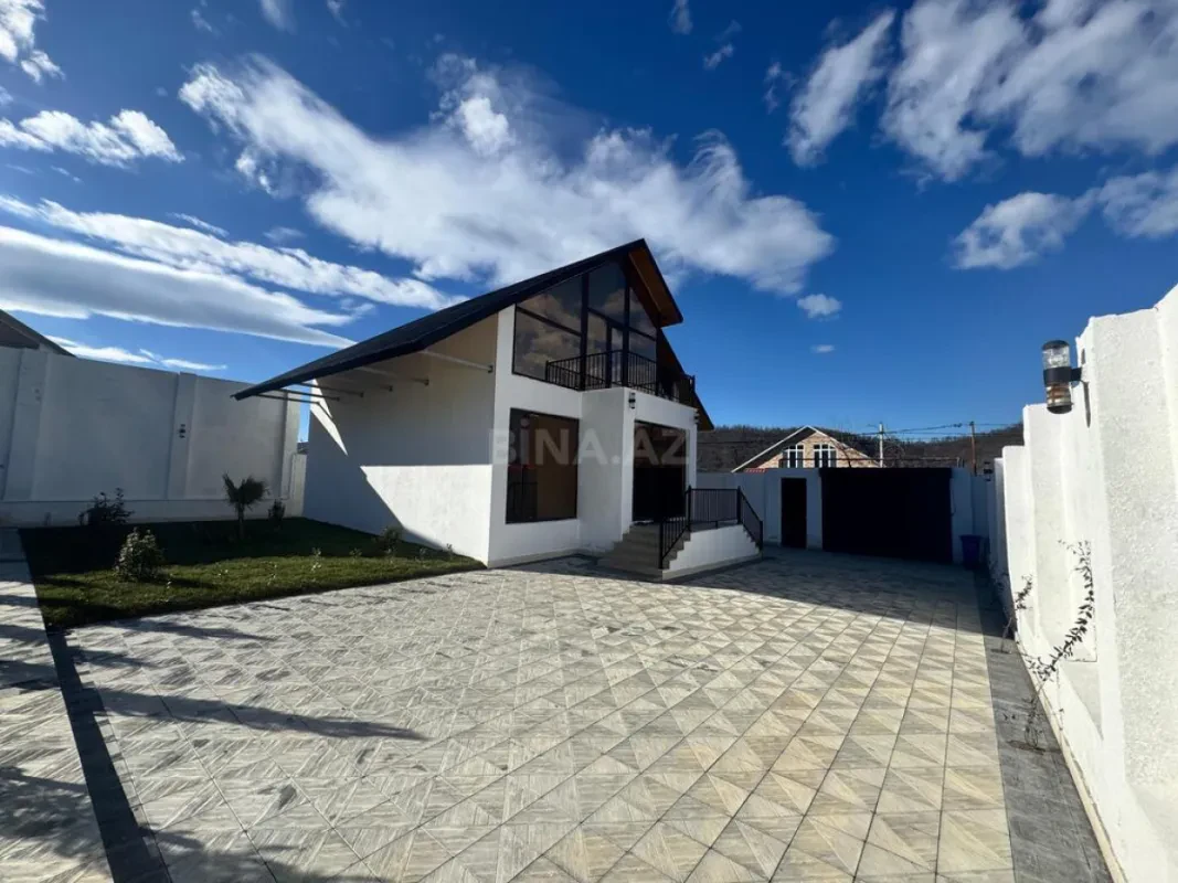 Satılır 6 otaqlı həyət evi 200 m²