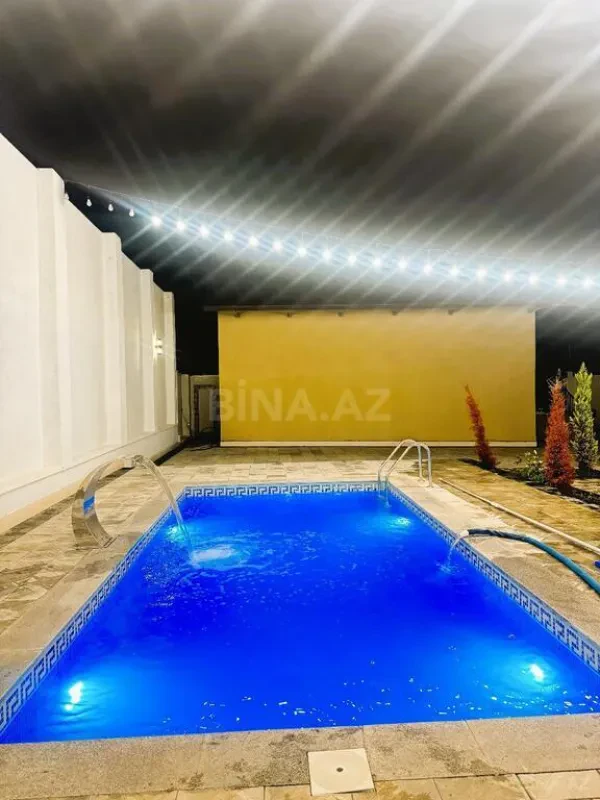 Satılır 6 otaqlı həyət evi 200 m²
