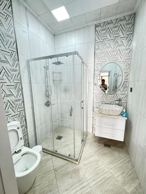 Satılır 6 otaqlı həyət evi 200 m²