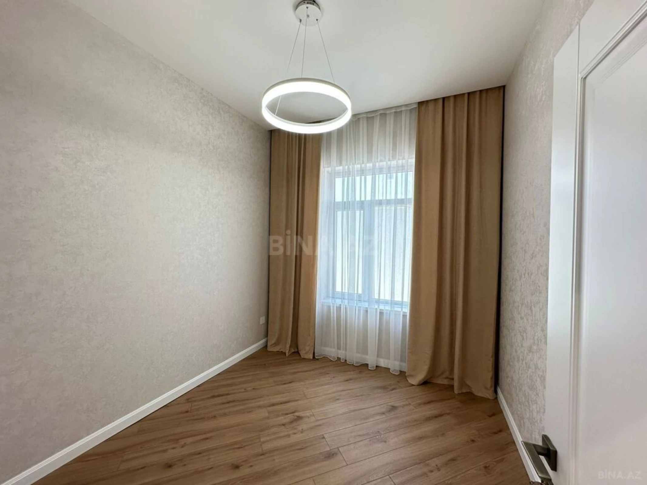 Satılır 4 otaqlı həyət evi 160 m²