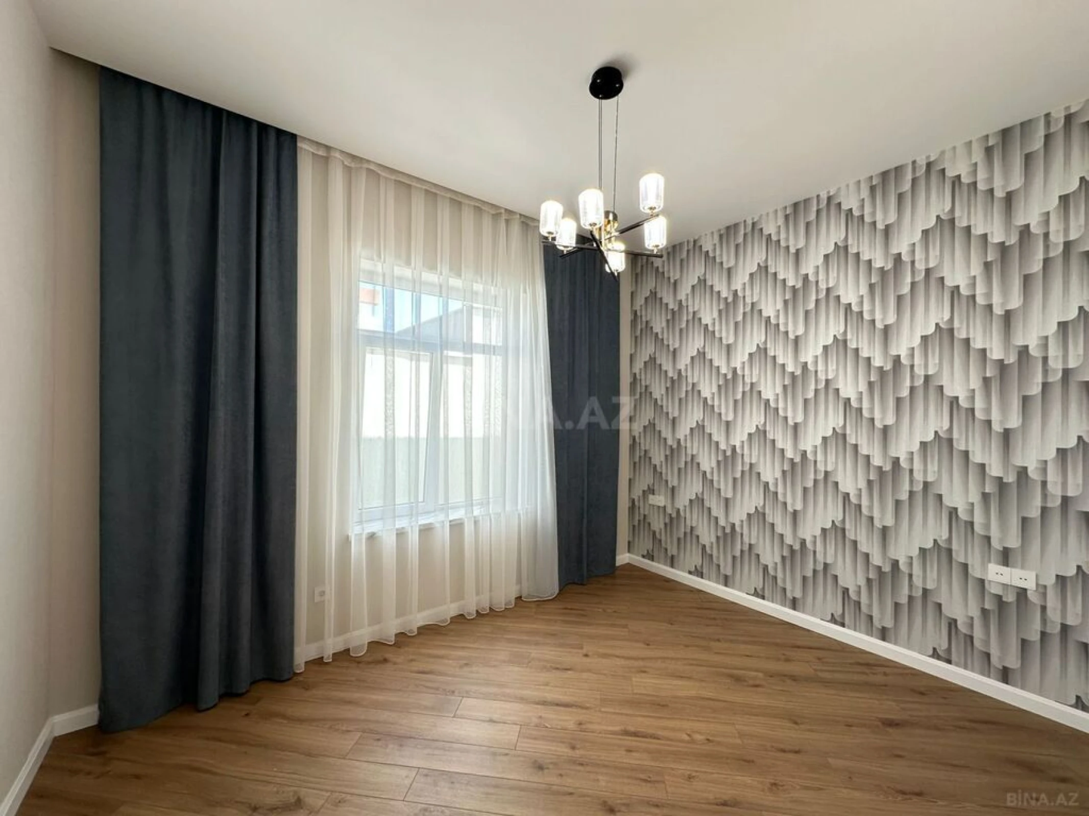 Satılır 4 otaqlı həyət evi 160 m²