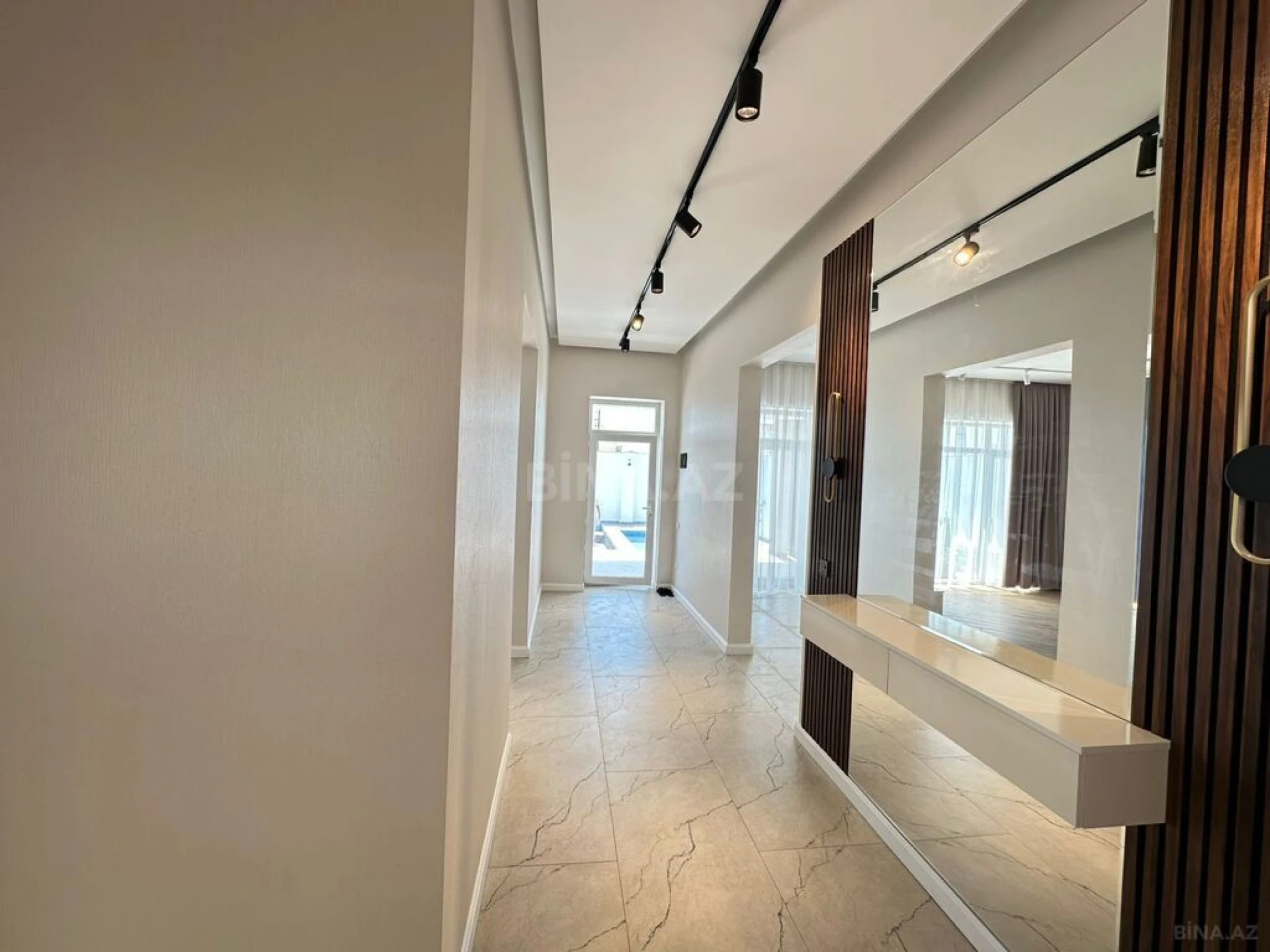 Satılır 4 otaqlı həyət evi 160 m²
