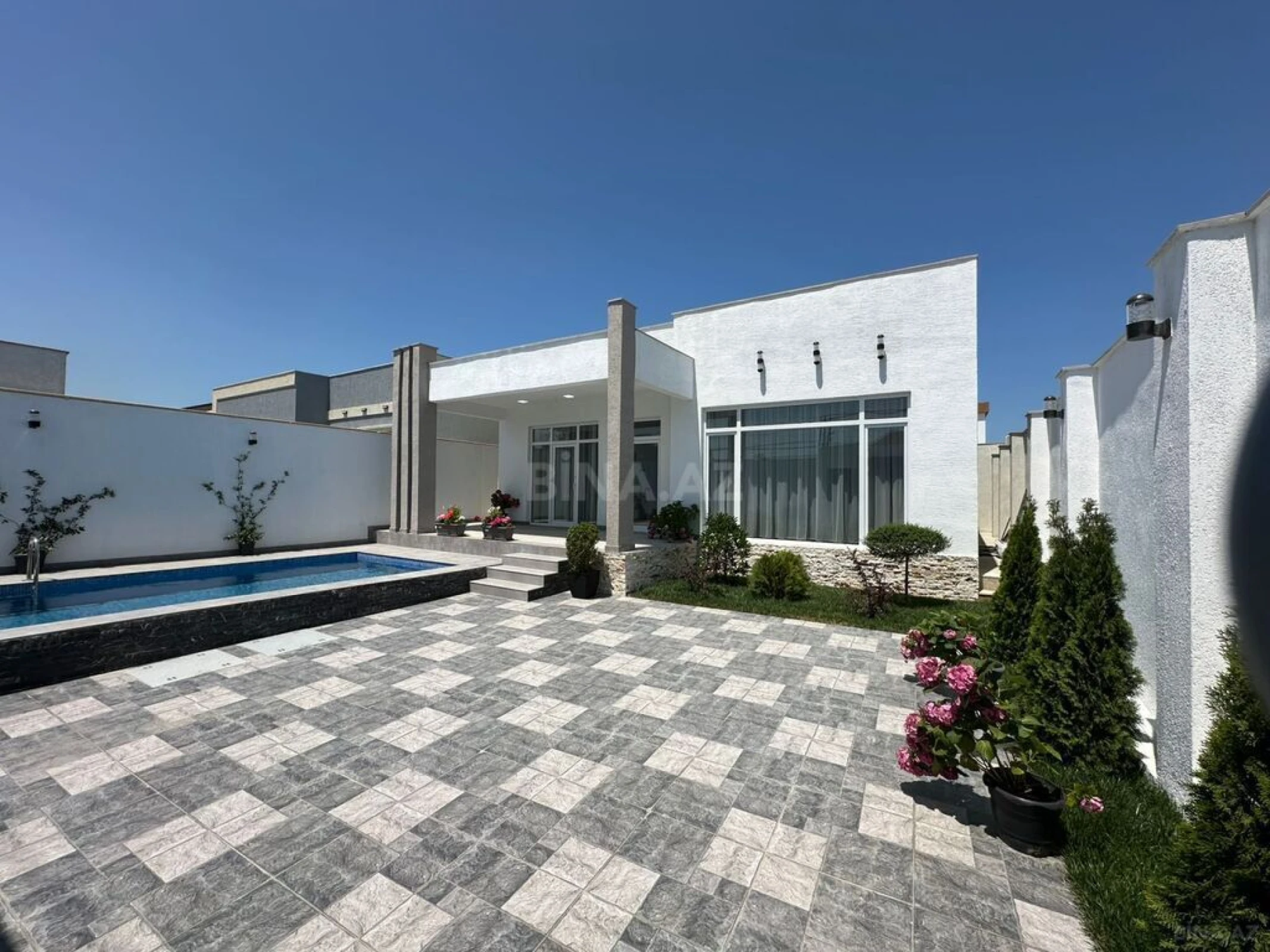 Satılır 4 otaqlı həyət evi 160 m²