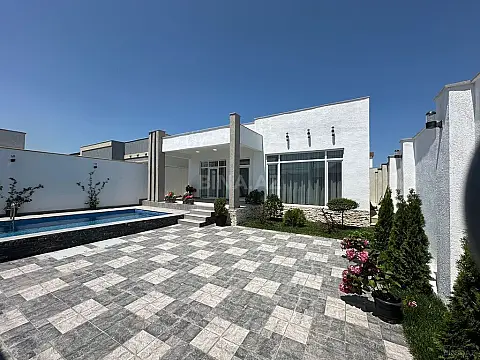 Satılır 4 otaqlı həyət evi 160 m²