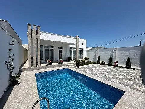 Satılır 4 otaqlı həyət evi 160 m²