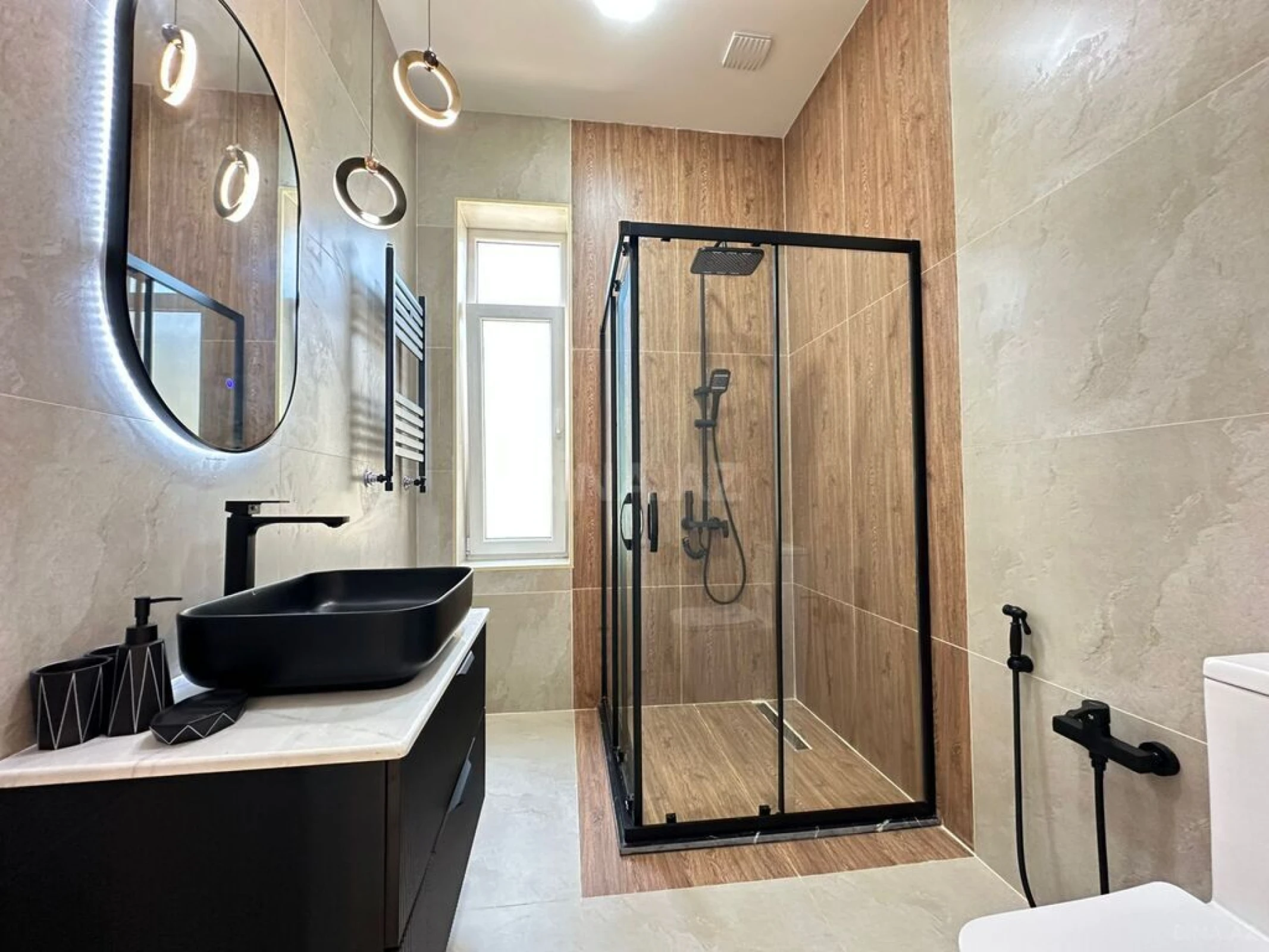 Satılır 4 otaqlı həyət evi 160 m²