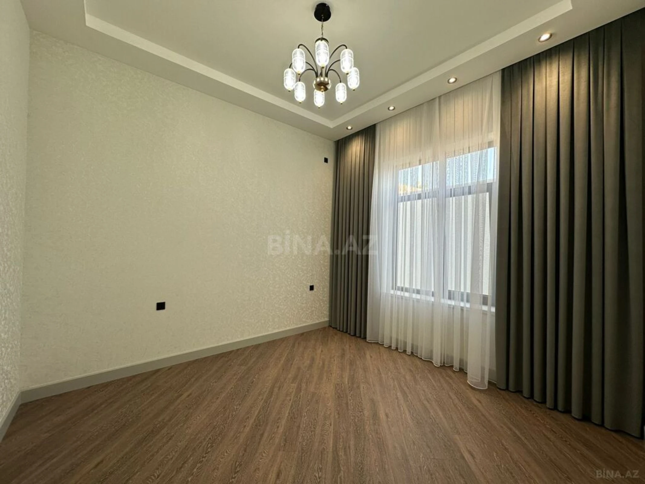 Satılır 4 otaqlı həyət evi 170 m²