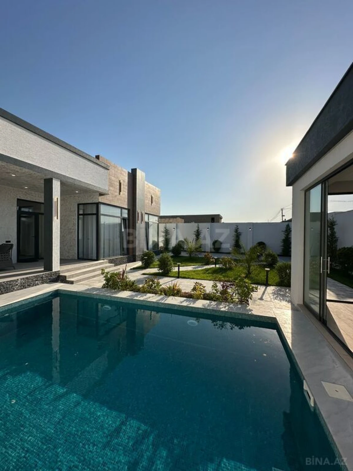 Satılır 4 otaqlı həyət evi 170 m²