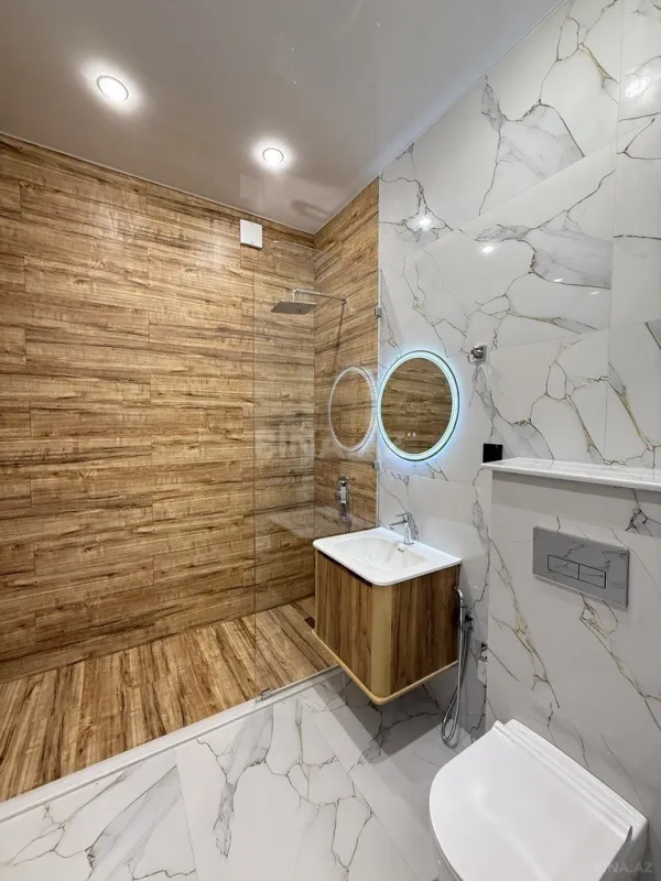 Satılır 5 otaqlı həyət evi 220 m²