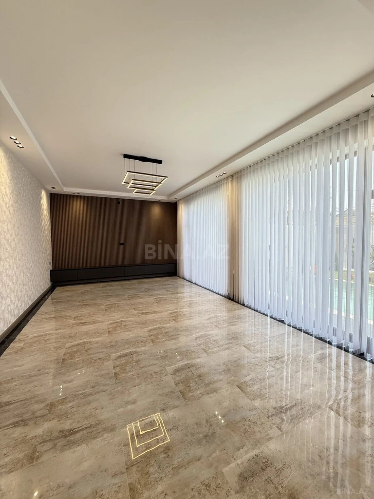 Satılır 5 otaqlı həyət evi 220 m²