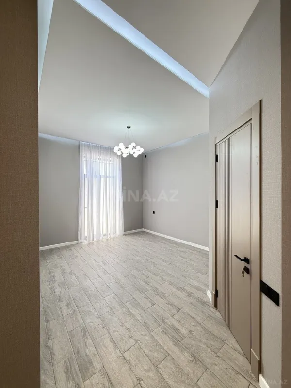 Satılır 5 otaqlı həyət evi 220 m²