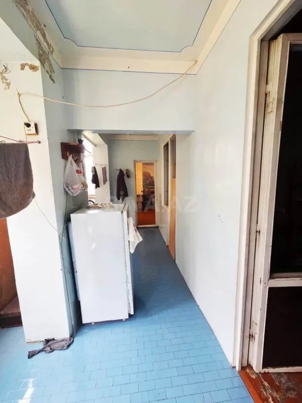 Satılır 5 otaqlı mənzil 127 m²