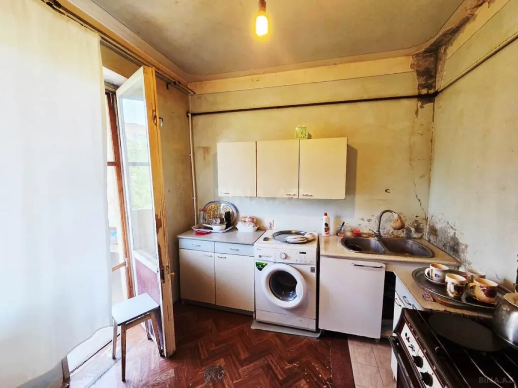 Satılır 5 otaqlı mənzil 127 m²