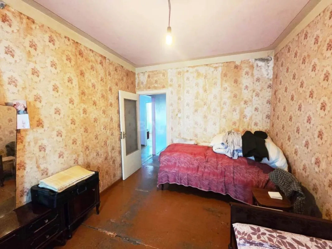 Satılır 5 otaqlı mənzil 127 m²