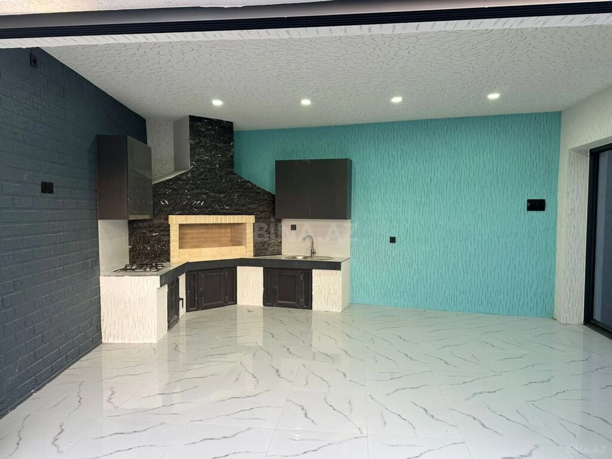 Satılır 4 otaqlı həyət evi 160 m²