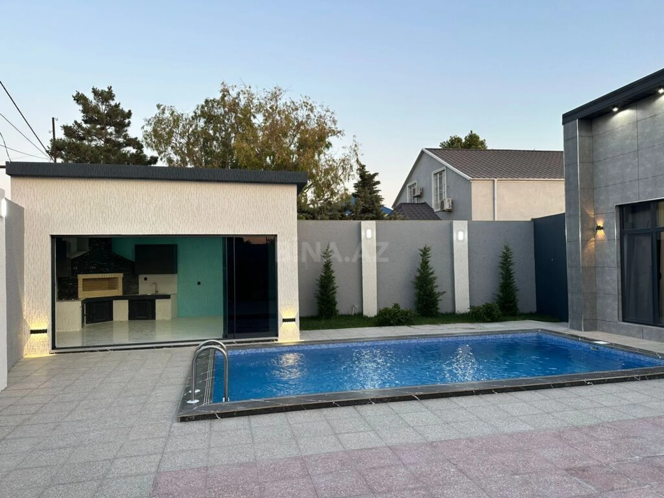 Satılır 4 otaqlı həyət evi 160 m²