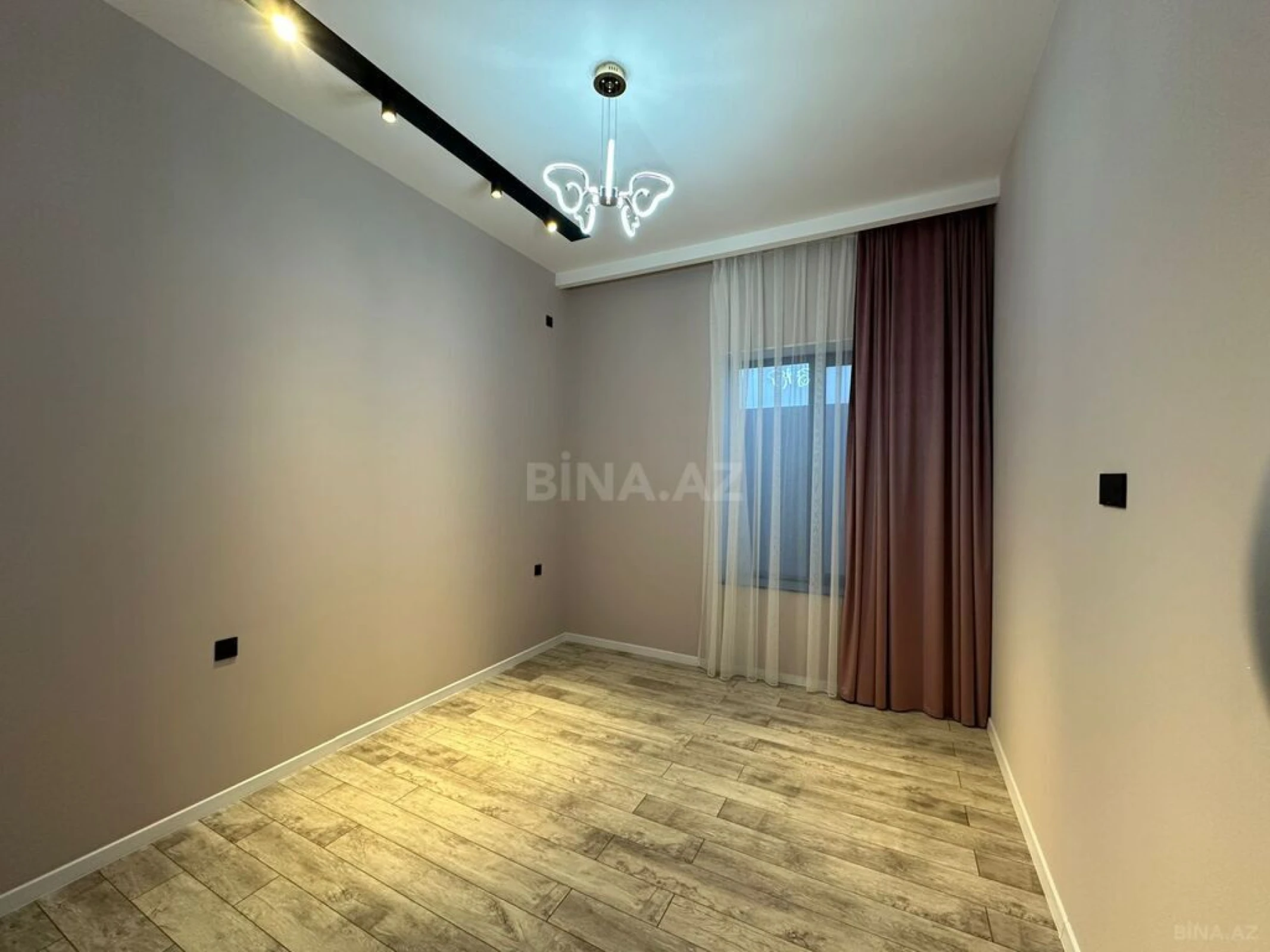 Satılır 4 otaqlı həyət evi 160 m²