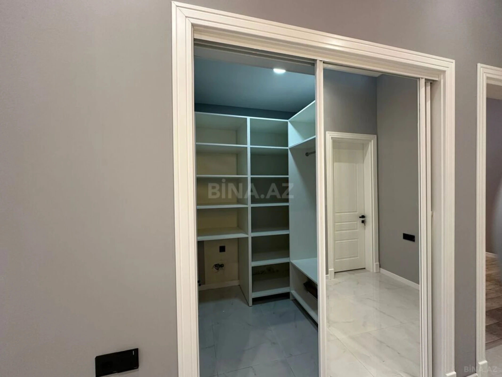 Satılır 4 otaqlı həyət evi 160 m²